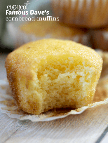 Copycat Famous Dave's Muffins Recipe