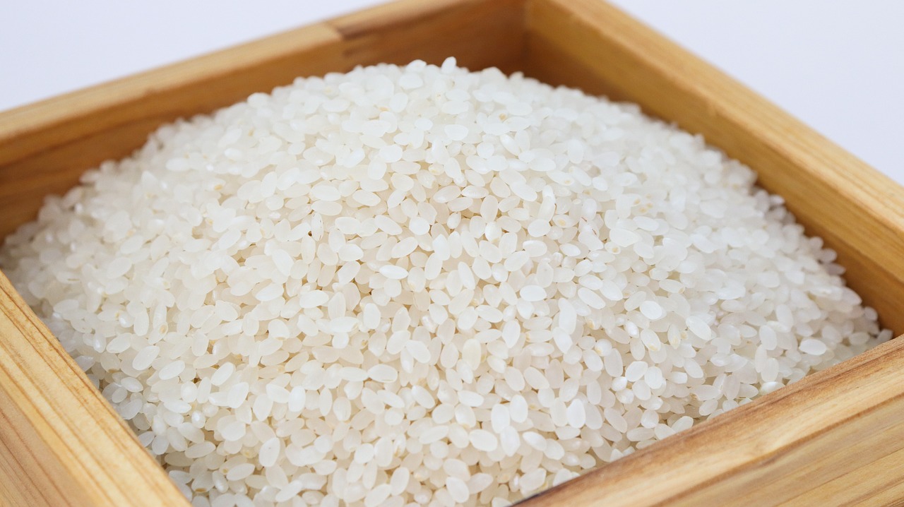 Rice in wooden box